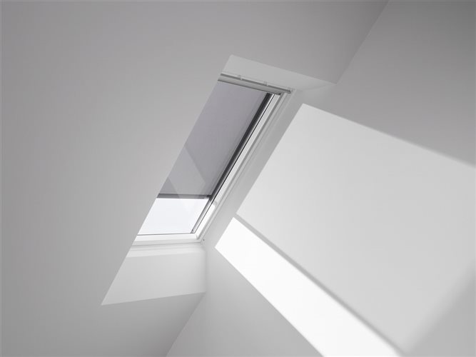 screenova-roleta-velux-elektrickym-dialkovym-ovladanim-3.jpg